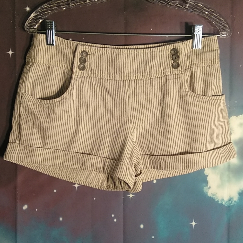 Forever 21 shorts women's size M